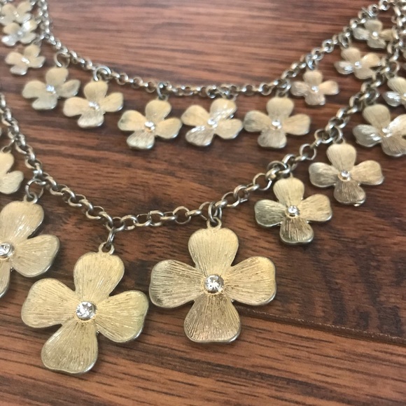 Francesca’s Two-Tier Golden Flowers Necklace - Picture 3 of 4